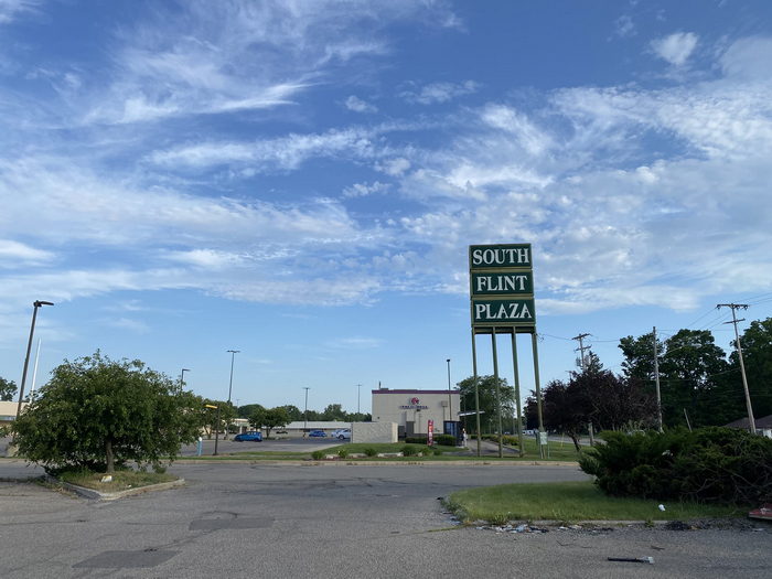 South Flint Plaza - June 21 2022 Photo (newer photo)